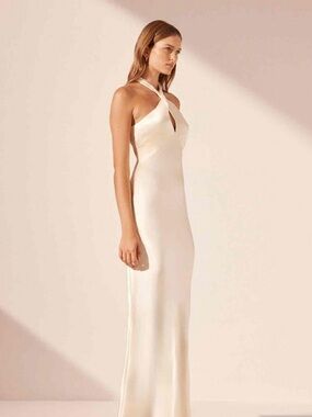 Shona Joy La Lune Cream Satin Cream Twist Neck Halter Gown Bridal Dress Size 4